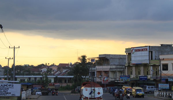 Udara di Provinsi Jambi lembab karena mulai memasuki musim hujan. Pertengahan Oktober ini memang diprediksi menjadi awal musim hujan. M KHAIDIR/JAMBI EKSPRES   