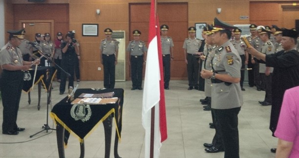 Sertijab empat Kapolres yang dipimpin langsung oleh Kapolda Jambi Brigjend Pol Bambang Sudarisman Senin (10/11)
