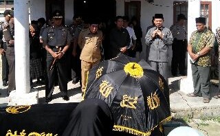 Pemakaman Junaidi 