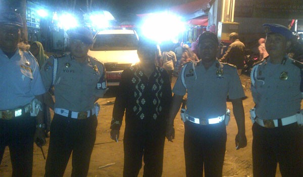 Aparat kepolisian yang berjaga di penutupan MTQ Kab. Batanghari