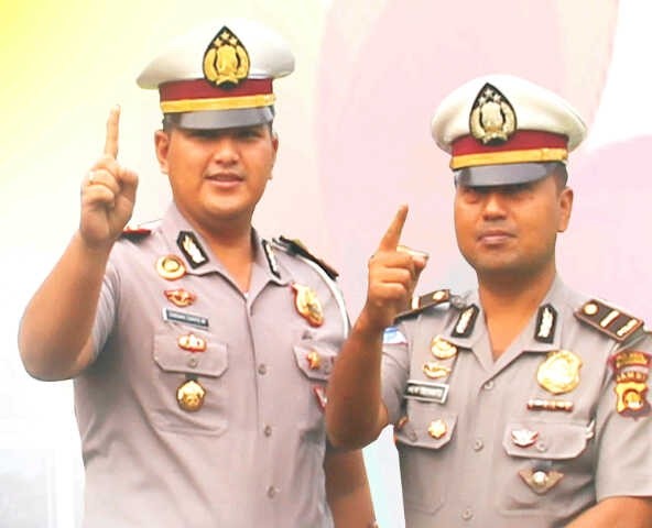 Kasat Lantas Polres Batanghari, bersama Kanit Lantas, Ipda Heriyanto
