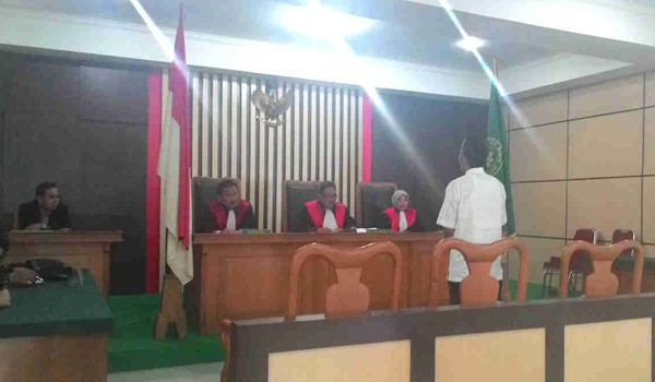 Sidang Vonis Mantan Kepala Kantor Unit Penyelenggara Pelabuhan (KUPP) Kelas 4 Nipah Panjang, Kabupaten Tanjab Timur, Joharuddin