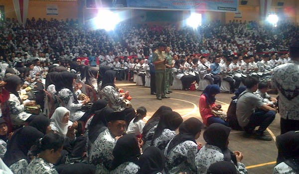 Ribuan Guru padati GOR Kotabaru Jambi