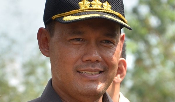 Bupati Tebo Sukandar 