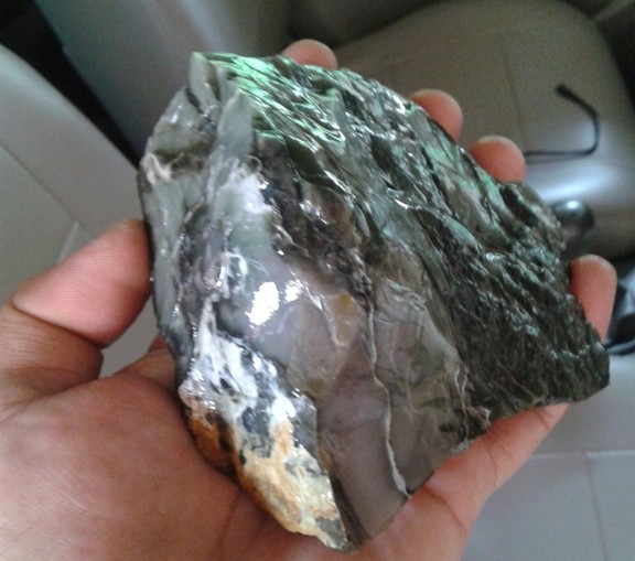 Batu akik Lumut Kerinci yang banyak terdapat di kawasan Batang Merangin, Kabupaten Kerinci