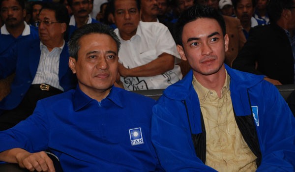 Hazrin Nurdin dan Zumi Zola Zulkifli