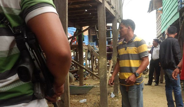 Polisi yang berhasil menemukan bb berupa alat hisab sabu