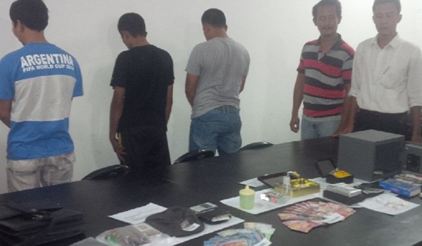 Tiga pengedar sabu-sabu yang dapat diringkus anggota Opsnal Direktorat Reserse Narkoba Polda Jambi