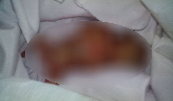 Mayat bayi yang ditemukan warga kelurahan pal V, Kotabaru, Kota Jambi