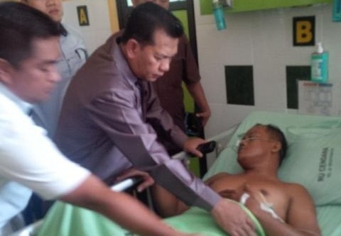 Kapolda membezuk Security PT TML yang menjadi korban perampokan