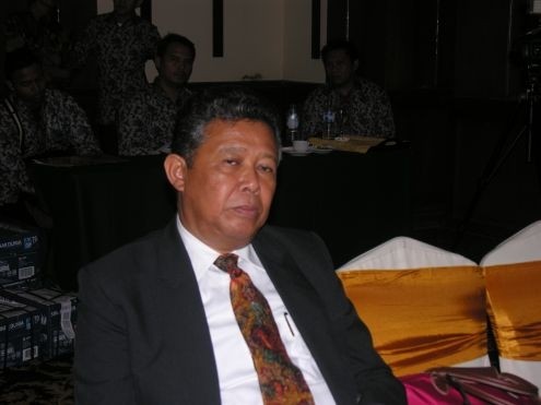 Adik kandung Marzuki Usman, Rahman Usman