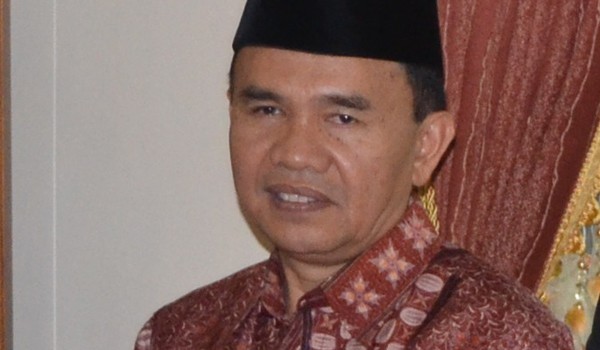 Adi Rozal Bupati Kerinci