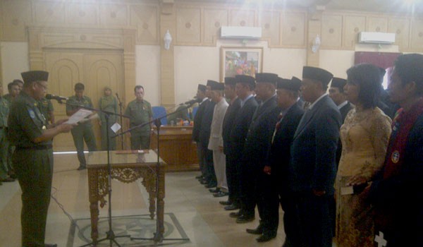 Cek Endra Bupati Sarolangun saat melantik pejabat eselon II, III dan IV