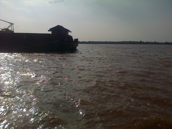 Lokasi tenggelamnya pompong di yang masuk ke dalam ponton