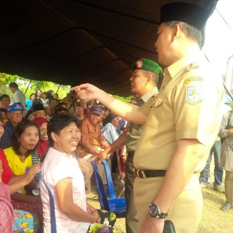 Walikota dan Danrem Saat Bertatap Muka dengan Warga di Pulau Pandan