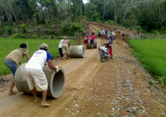 Proyek Pembangunan Jalan di Desa Punti Kalo, Kecamatan Sumai senilai Rp12,9 Miliar.