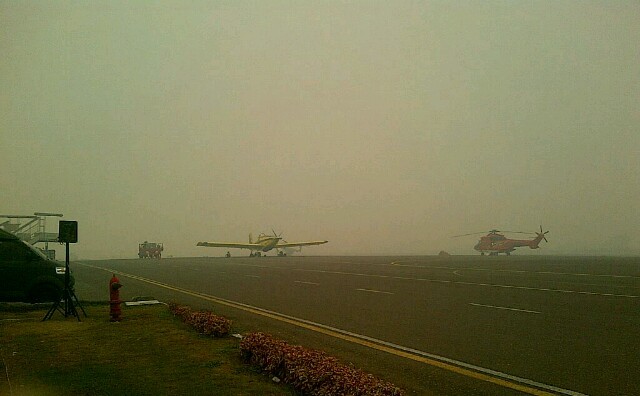 Kondisi kabut asap di Bandara STS Jambi.