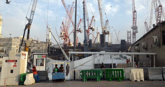 Proyek perluasan Masjidil Haram di Mekkah, Arab Saudi.