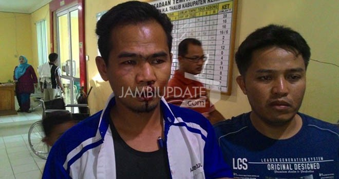 Anggota DPRD Sungai Penuh Fajran saat berada di RSU MH A Thalib Kerinci.