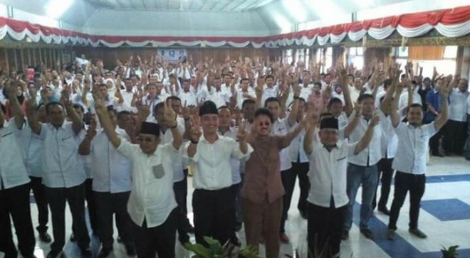 Pelantikan tim pemenangan dan tim relawan Zumi Zola - Fachrori Umar Kota Sungai Penuh.