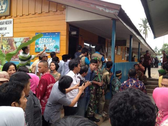 Suasana di SD 181 saat kunjungan Presiden RI, Joko Widodo