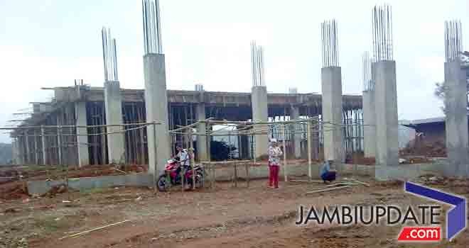 Komplek perkantoran yang berlokasi di Bukit Tengah, Kabupaten Kerinci.