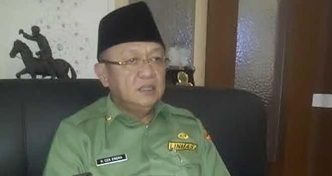 Bupati Sarolangun, Drs H Cek Endra.