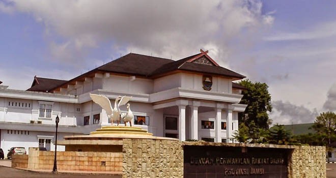 Gedung Dewan Perwakilan Rakyat Daerah (DPRD) Provinsi Jambi.