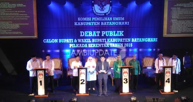 Debat kandidat empat pasangan calon Pilkada Batanghari 2015.