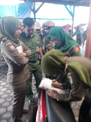 PNS yang terjaring razia satpol PP Kota Jambi siang ini (21/12)