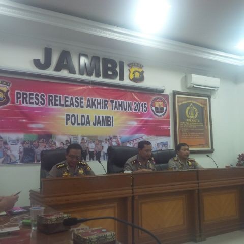 Kapolda Jambi, Brigjen Pol Lutfi Lubihanto, dalam pres release di Mapolda Jambi, Kamis (31/12) sore.