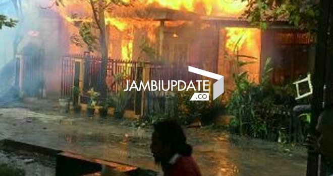 Kebakaran hebat yang terjadi di Kuala Tungkal (18/1)