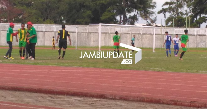 Salah satu pertandingan di Gubernurn Cup Jambi 2016