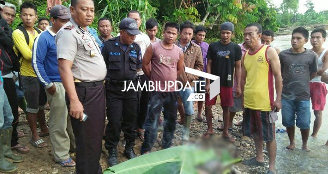 Mayat yang ditemukan warga di pinggir sungai di Sarolangun