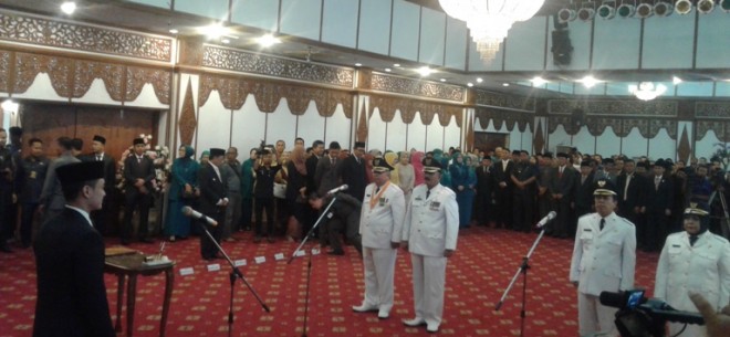 Pelantikan Bupati dan Wakil Bupati Batanghari Syahirsah-Sofia Fattah dan Bupati dan Wakil Bupati Tanjab Barat Safrial-Amir Sakib