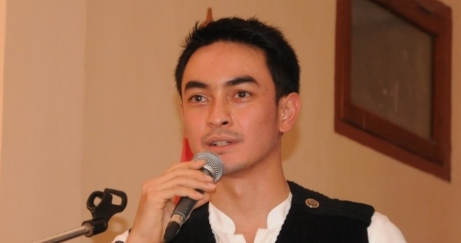 Gubernur Jambi Zumi Zola