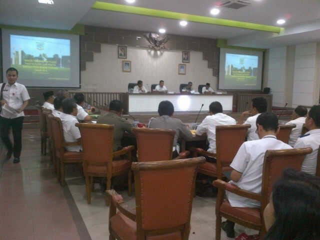 Wako Fasha memimpin Rakor Pemantapan Tugas Panitia Pusat dan Panitia Daerah Munas V APEKSI yang akan digelar di Kota Jambi