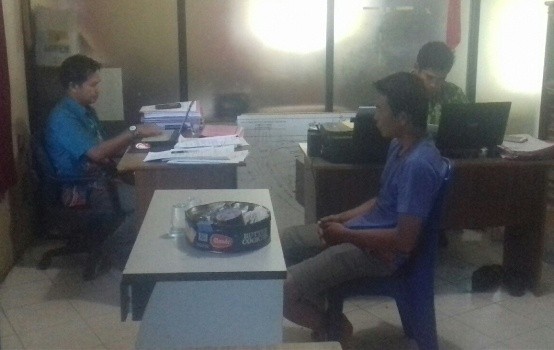 MH saat diperiksa penyidik Satreskrim Polres Bungo, Jumat (11/3).