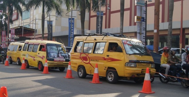 Angkot di Kota Jambi