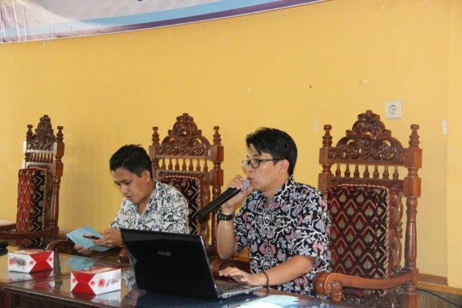 Pemred JE M Haramen dan Ketua Panitia GF JE Wisman Wazir