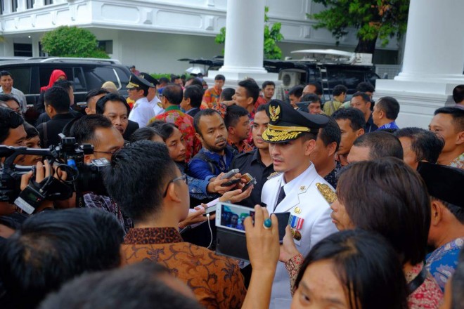 Gubernur Jambi Zumi Zola 