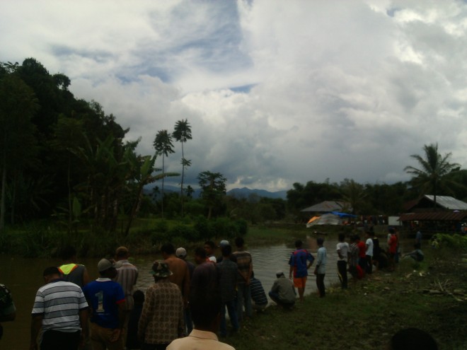 Suasana di Sungai Batang Merao