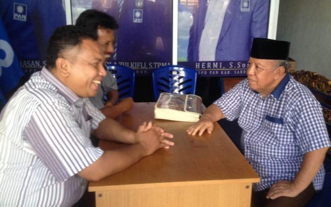 Madel saat mendaftar di penjaringan Cabup PAN Sarolangun