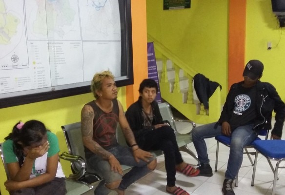 PSK dan Anak punk yang diamankan petugas saat razia Sabtu malam.