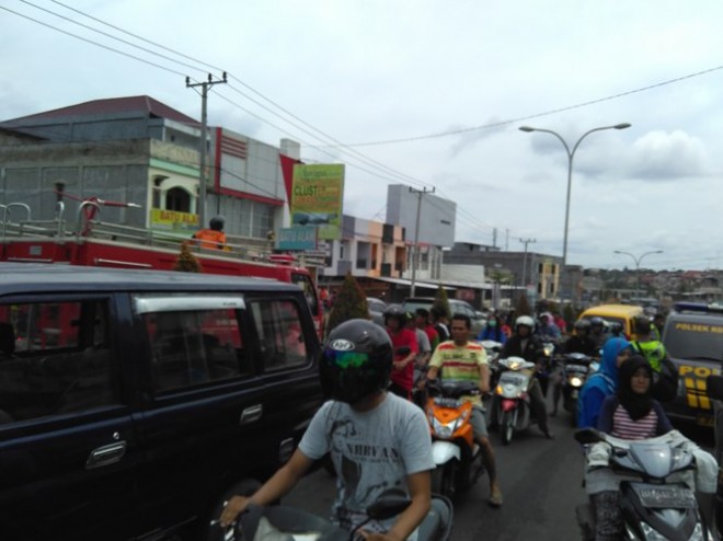 Kemacetan yang terjadi di Jalan Pattimura.