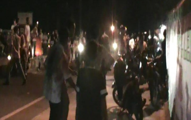 Bentrok pelajar SMA di depan Kantor Bahasa Provinsi Jambi (8/5)