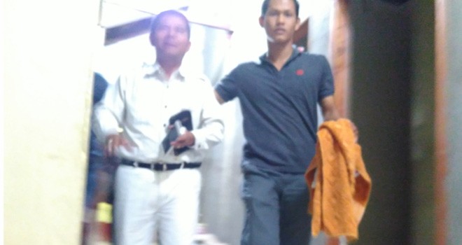 Anggota DPRD Provinsi Jambi Fraksi Demokrat, Irmanto yang digiring