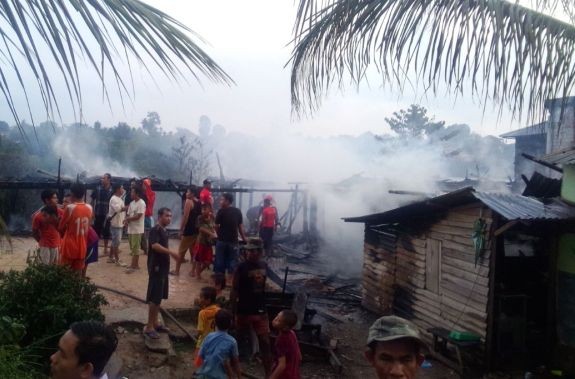 Dua rumah di Danau Sipin yang ludes di lalap api