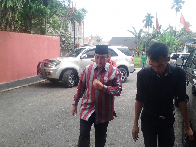 IW saat berada di kantor DPD PDIP Provinsi Jambi beberapa waktu lalu