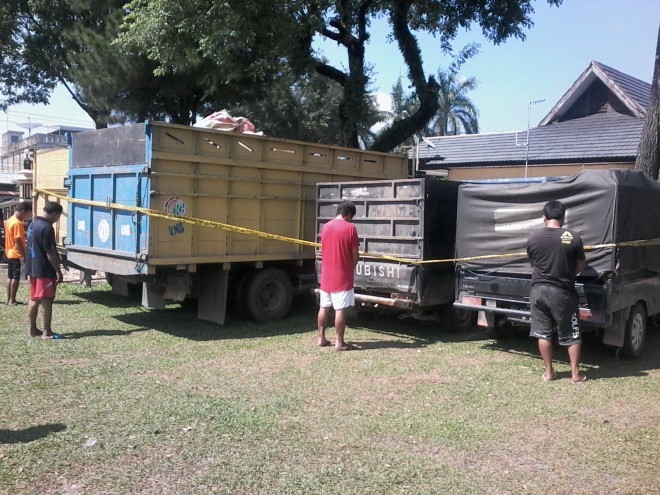 Barang nukti dan tersangka yang diamankan di Mapolresta Jambi